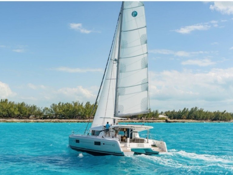 Catamaran for rent Le Marin at the best price