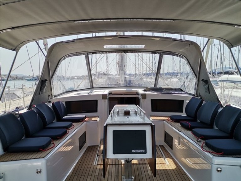 Yacht charter Sukošan cheap Dufour 530