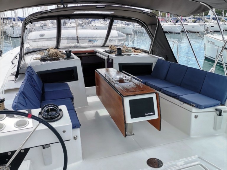 Yacht charter Sukošan cheap Dufour 470