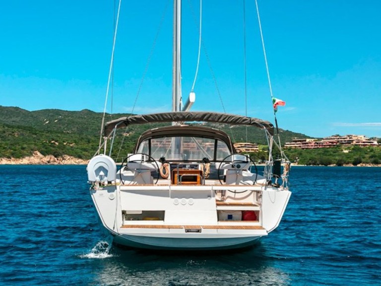 Sailboat rental in Marina di Portisco - Dufour Dufour 520 Grand Large