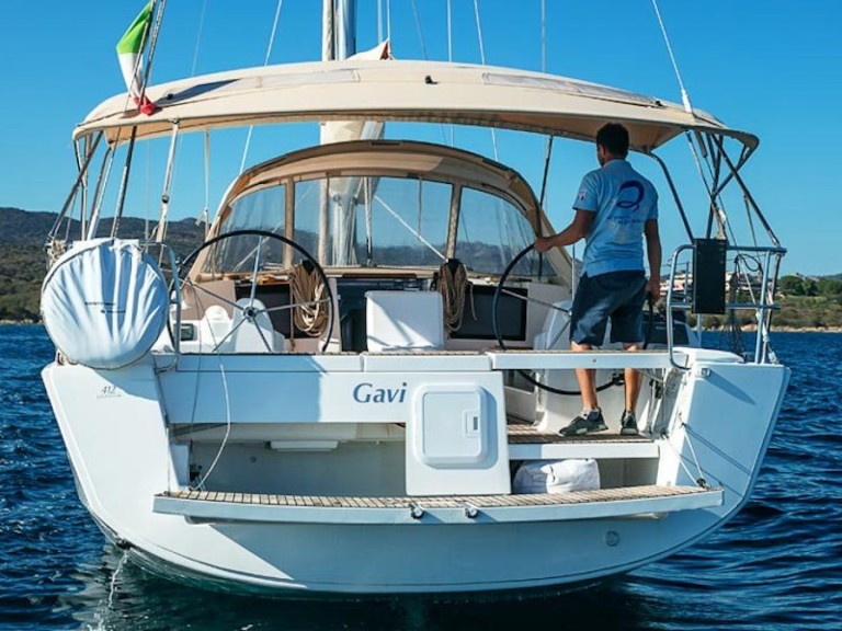 Boat rental Dufour Dufour 412 Grand Large in Marina di Portisco on Samboat