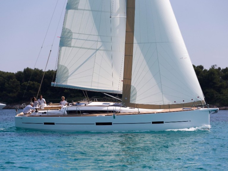 Sailboat rental in Portimão - Dufour Dufour 460 Grand Large