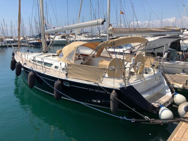 Sailboat rental with or without captain Jeanneau Primošten