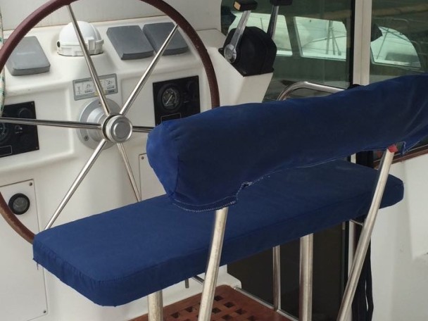 Rent a Lagoon Lagoon 410 S2 Cagliari