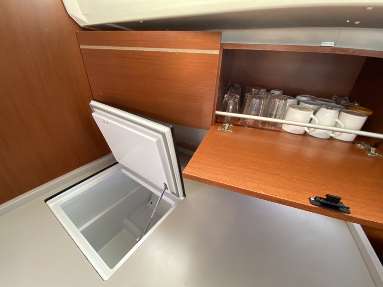 Sailboat rental with or without captain Bénéteau Ibiza Town