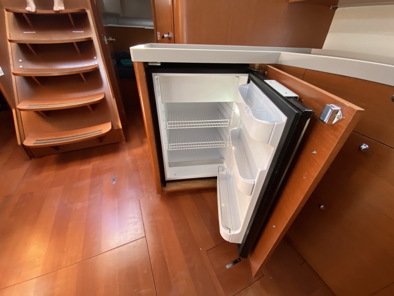 Bareboat Rental Sailboat Bénéteau with a boat licence