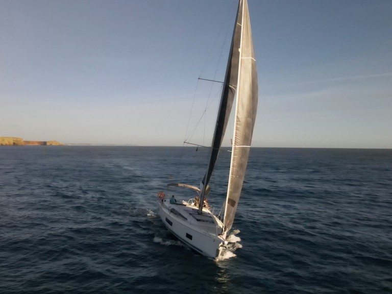 Sailboat rental in Ibiza Town - Bénéteau Oceanis 46.1