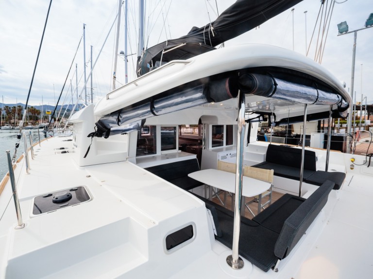 Catamaran rental in Olbia - Lagoon Lagoon 450 F