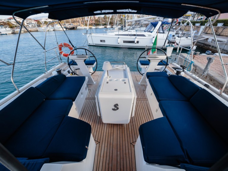 Rent a Bénéteau Oceanis 51.1 Furnari