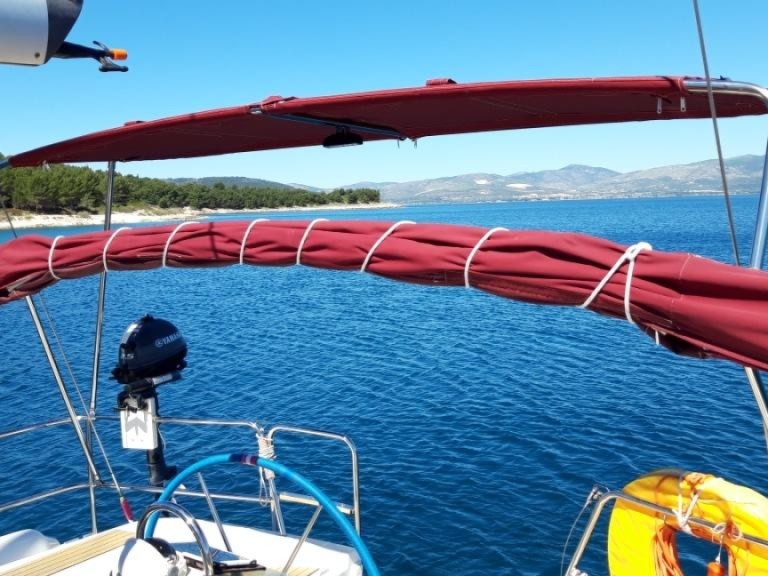 Sailboat rental in Split - Bénéteau Oceanis 393 Clipper