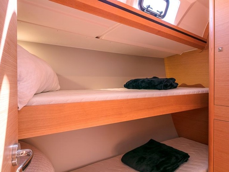 Sailboat for rent Olbia at the best price