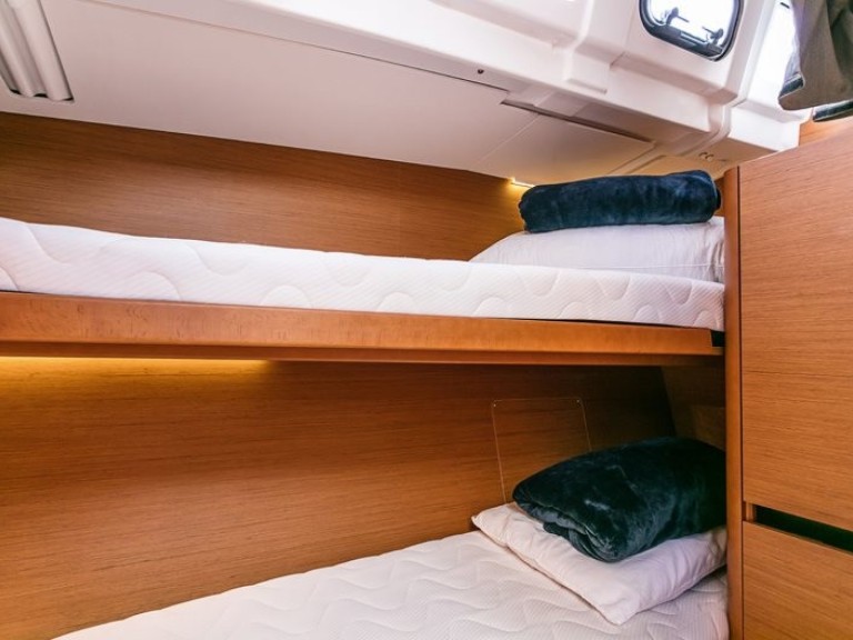 Sailboat rental in Olbia - Jeanneau Sun Odyssey 490