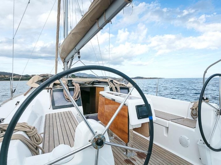 Bareboat Rental Sailboat Dufour with a boat licence