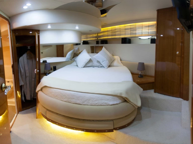 Motorboat rental in Alimos - Azimut Azimut 58 Refit 2025