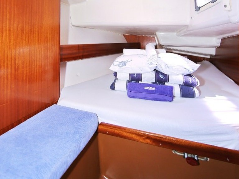 Bareboat Rental Sailboat Bavaria with a boat licence