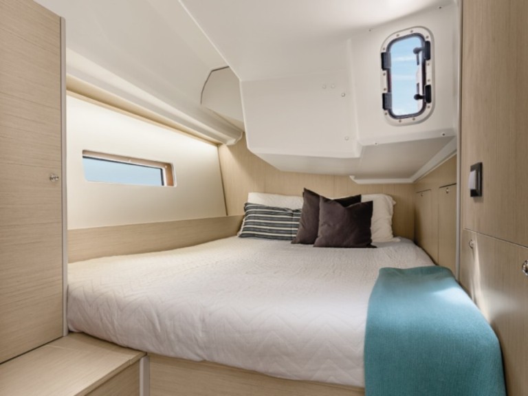 Bareboat Rental Sailboat Bénéteau with a boat licence