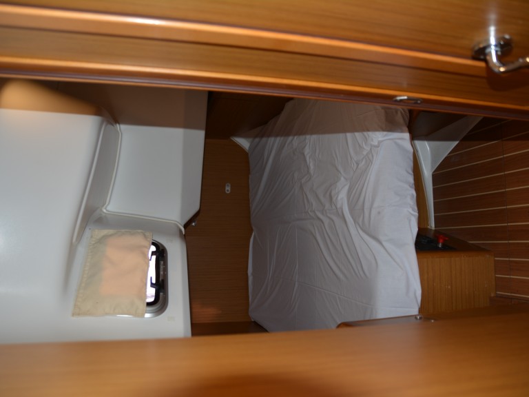 Sailboat rental in Lefkáda - Jeanneau Sun Odyssey 44i