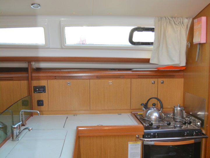Yacht charter Lefkáda cheap Sun Odyssey 36i