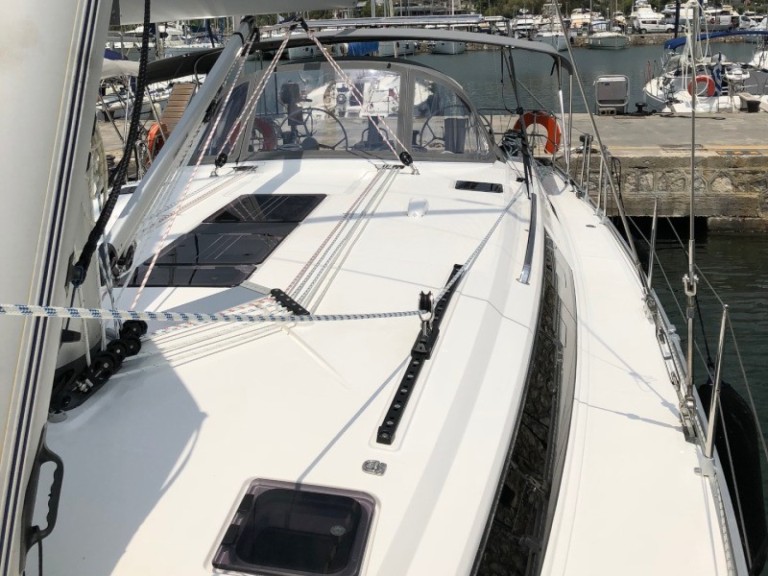Rent a Bavaria Cruiser 51 Lefkáda