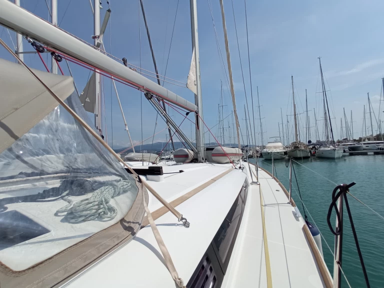 Sailboat rental in Lefkáda - Jeanneau Sun Odyssey 439