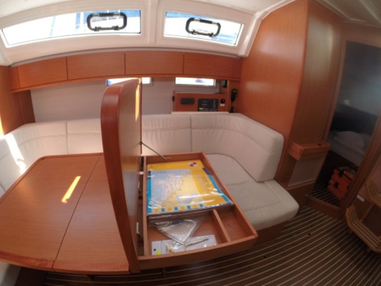 Rent a Bavaria Cruiser 46 Zadar