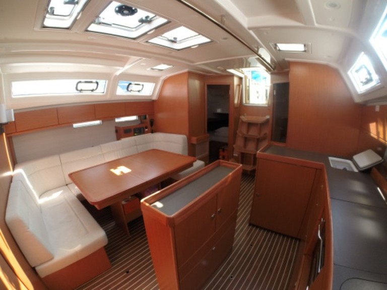 Yacht charter Zadar cheap Cruiser 46