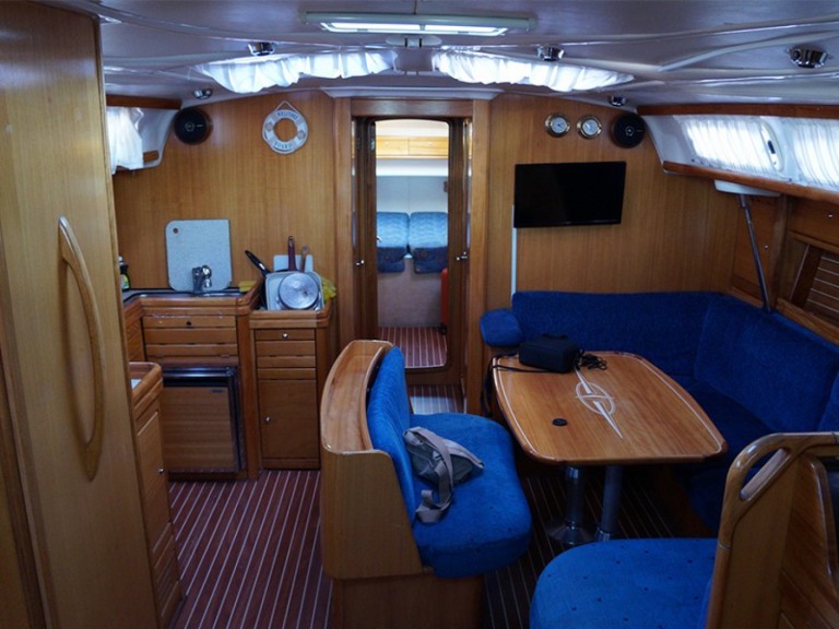 Rent a Bavaria Cruiser 46 Volos