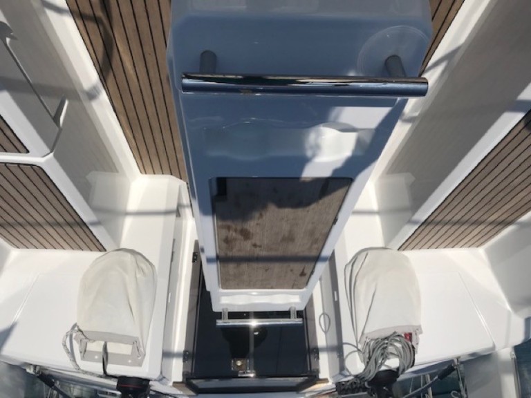 Yacht charter Castiglioncello cheap Oceanis 38.1