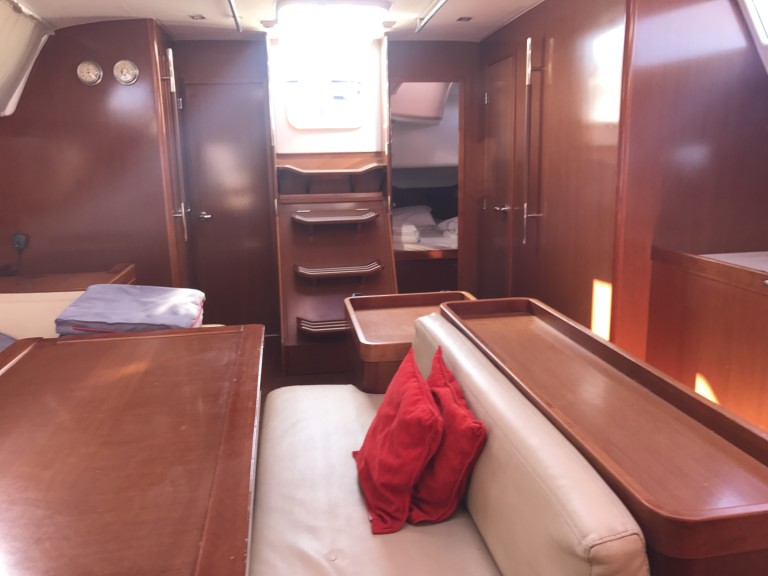 Rent a Bénéteau Oceanis 50 Family Cugnana Verde