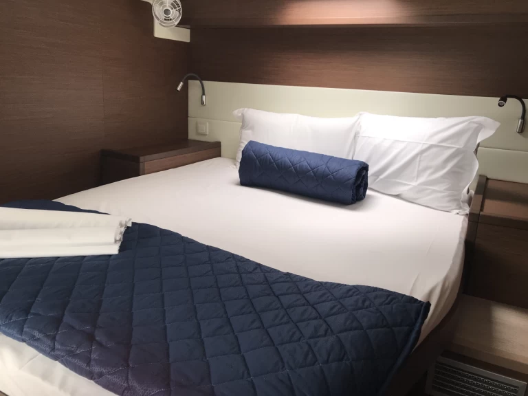 Catamaran for rent Le Marin at the best price