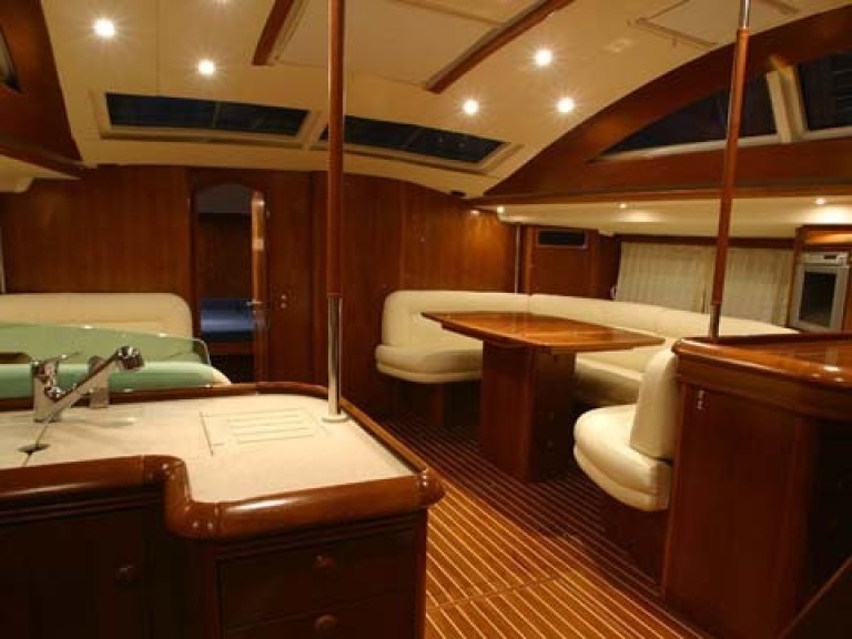 Jeanneau Sun Odyssey 54 DS in Cugnana Verde on SamBoat