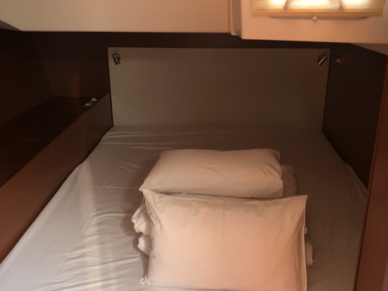 Rent a Bénéteau Oceanis 51.1 Medulin