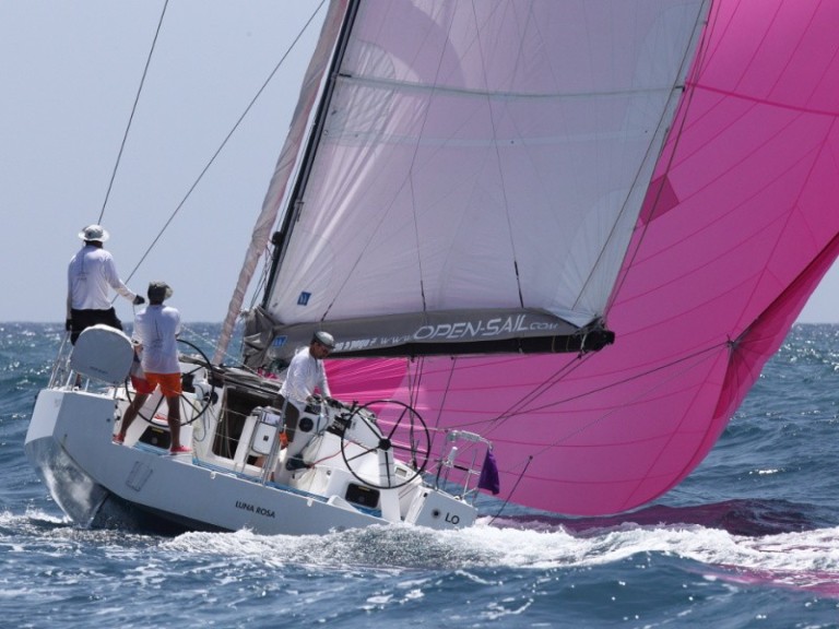 Yacht charter La Rochelle cheap Pogo 12.50