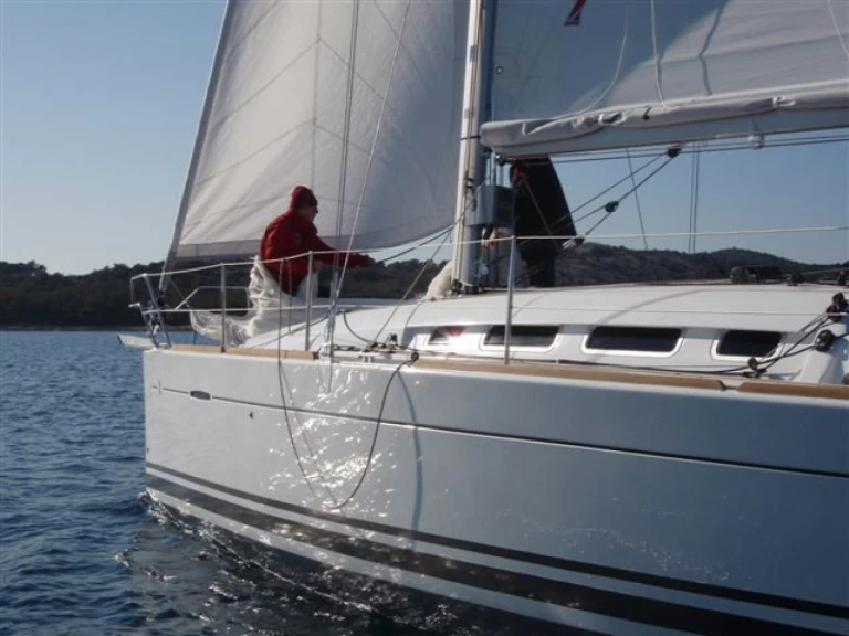 Sailboat rental in Jezera - Bénéteau First 35