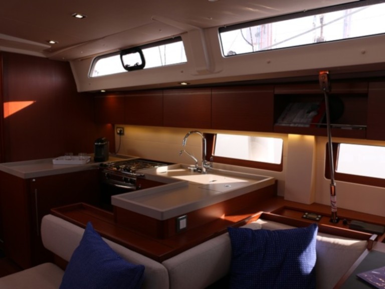 Sailboat rental in Jezera - Bénéteau Oceanis 51.1 First Line