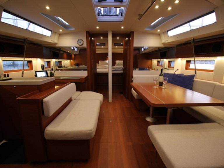 Boat rental Bénéteau Oceanis 51.1 First Line in Jezera on Samboat