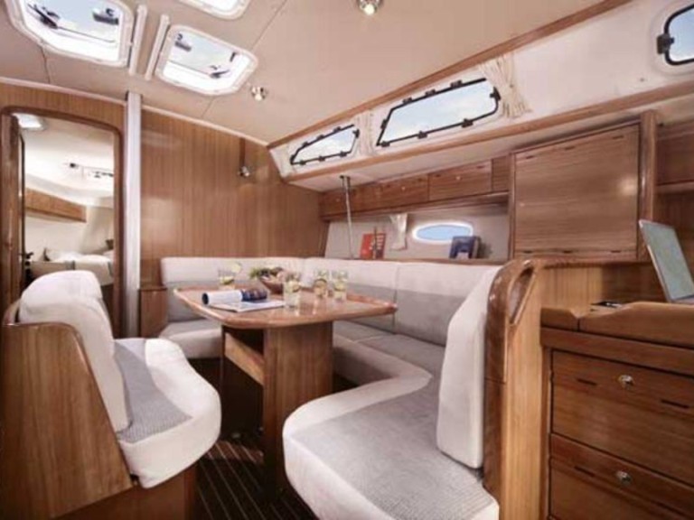 Yacht charter Palma de Mallorca cheap Bavaria 40 Cruiser