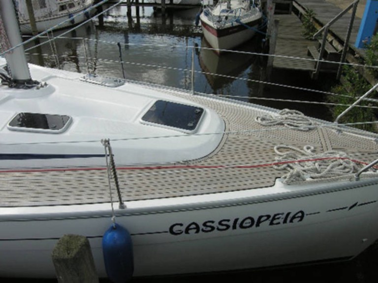 Sailboat rental in Lemmer - Bavaria Cruiser 37