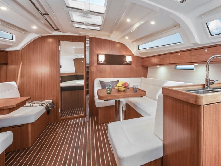 Rent a Bavaria Cruiser 41 Lemmer