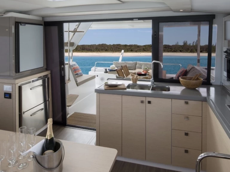 Catamaran rental in Praslin Island - Fountaine Pajot Lucia 40