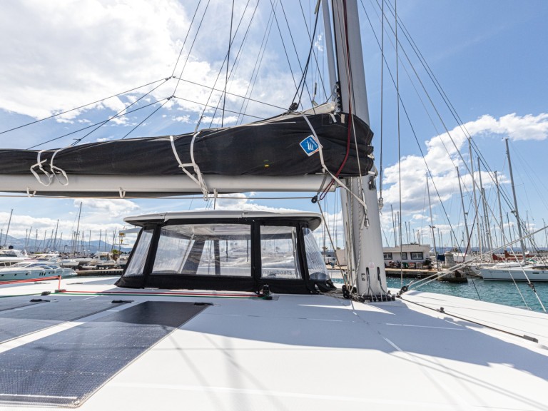 Catamaran rental in Rogoznica - Lagoon Lagoon 42