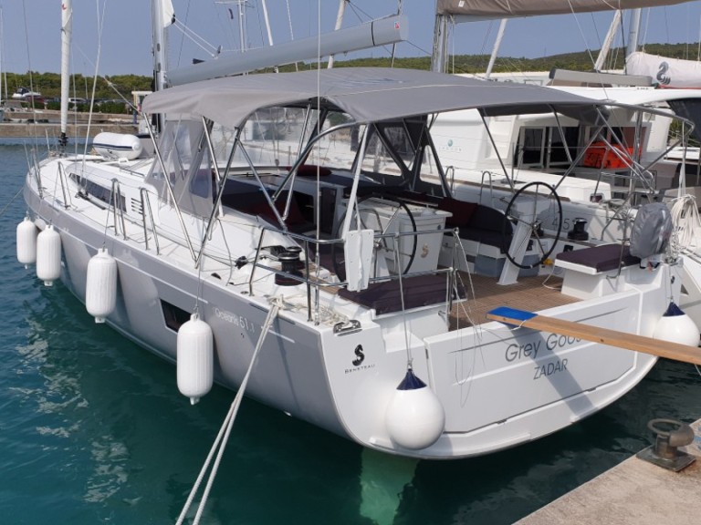 Rent a Bénéteau Oceanis 51.1 Sukošan