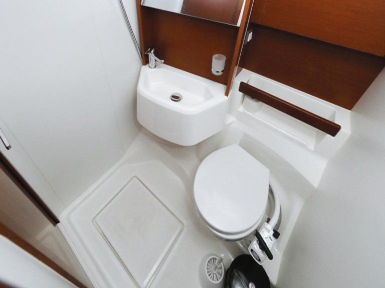 Boat rental Bénéteau Oceanis 51.1 in Sukošan on Samboat