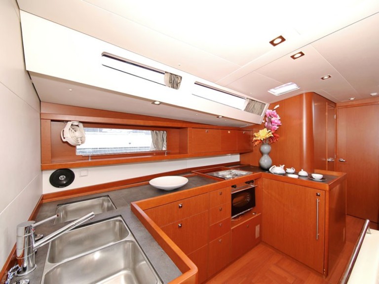 Yacht charter Sukošan cheap Oceanis 48