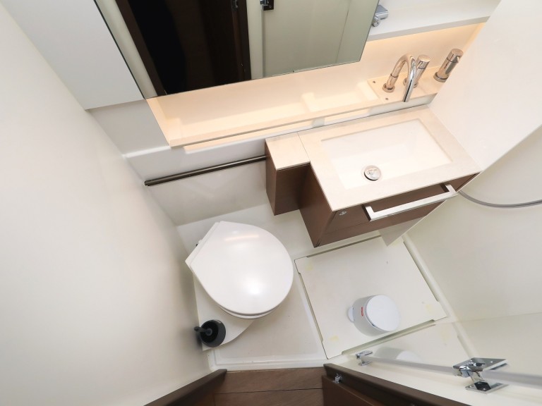 Lagoon Lagoon 50/6 cab charter bareboat or captained in  Sukošan