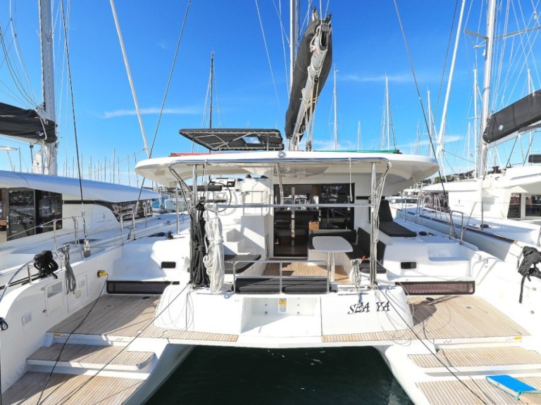 Lagoon Lagoon 42 in D-Marin Dalmacija Marina on SamBoat