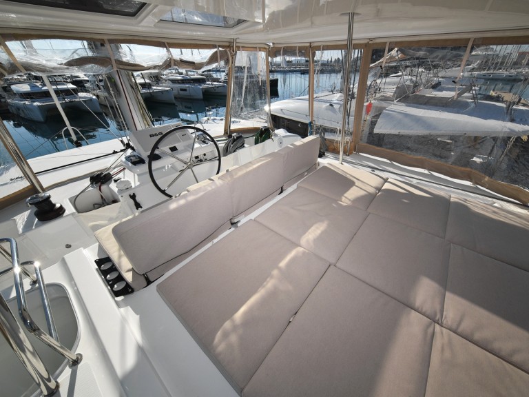 Yacht charter Sukošan cheap Lagoon 50/6 cab