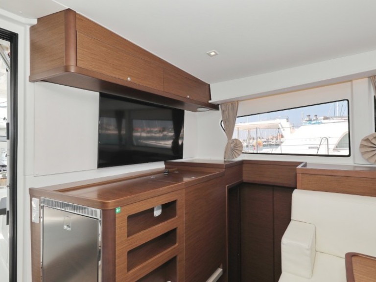 Bareboat Rental Catamaran Lagoon with a boat licence