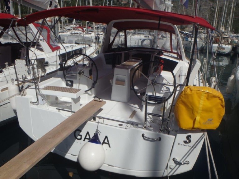 Sailboat for rent Split at the best price