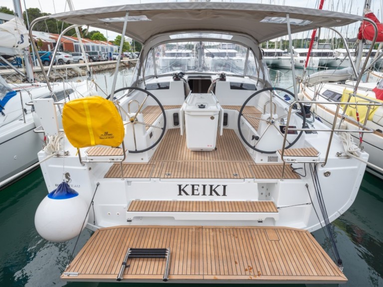 Sailboat rental with or without captain Bénéteau Pomer